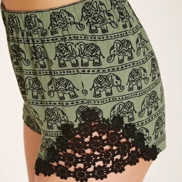 Elephant print shorts - Picture 1 of 4